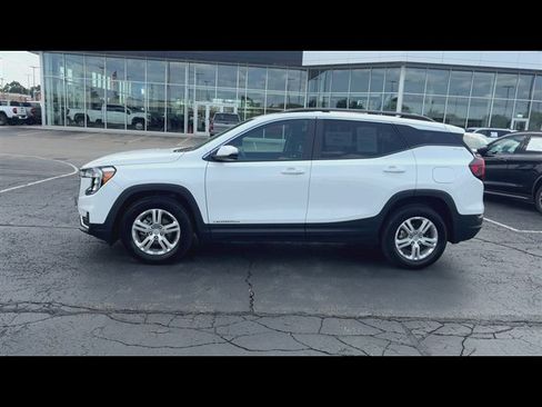 Certified 2024 GMC Terrain SLE w/ Driver Convenience Package FWD image 5