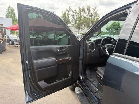Used 2021 GMC Sierra 1500 Elevation w/ X31 Off-Road Package AWD/4WD image 9