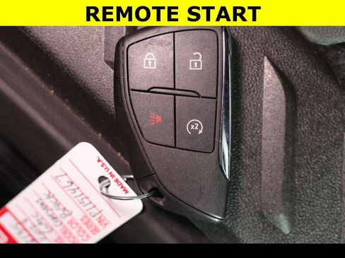 Used 2023 GMC Canyon Denali image 10