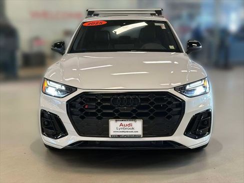 Used 2025 Audi SQ5 Premium Plus w/ Premium Plus Package image 2