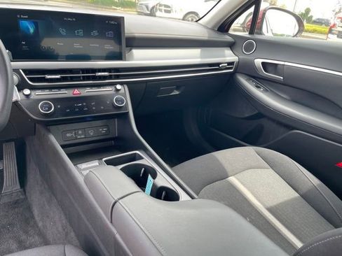Used 2025 Hyundai Sonata SEL FWD image 18