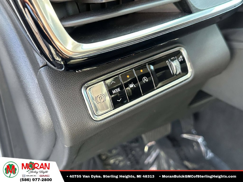 Certified 2025 Buick Envision Preferred AWD/4WD image 19