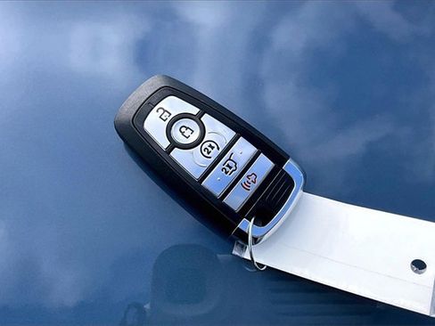 Used 2025 Ford Explorer ST-Line w/ Premium Package image 10