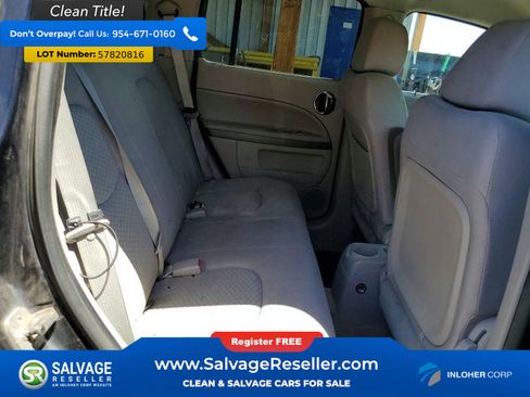 Used 2011 Chevrolet HHR LT FWD image 13