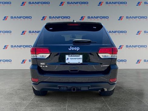 Used 2022 Jeep Grand Cherokee Laredo X AWD/4WD image 4