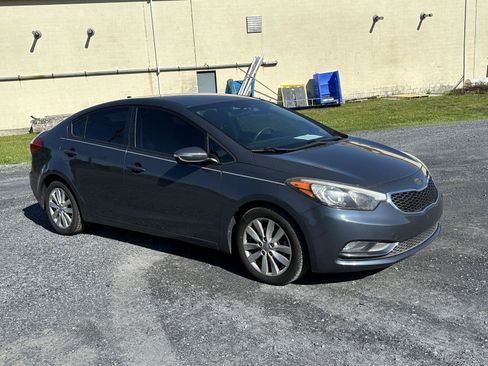 Used 2016 Kia Forte LX w/ LX Popular Plus Package FWD image 2