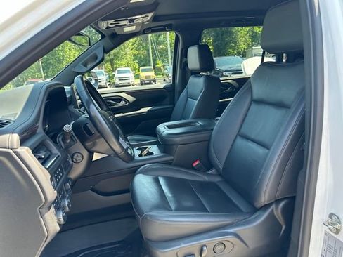 Used 2023 Chevrolet Suburban Z71 w/ Luxury Package AWD/4WD image 18