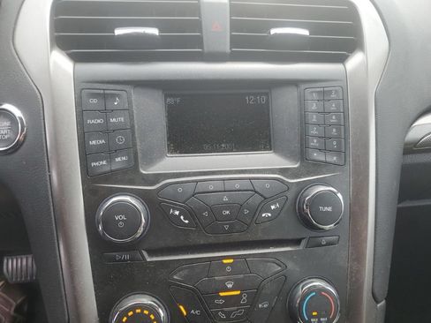 Used 2017 Ford Fusion S FWD image 12