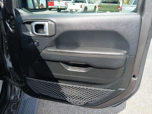 Used 2018 Jeep Wrangler Unlimited Sahara w/ Dual Top Group image 14