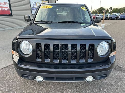 Used 2017 Jeep Patriot High Altitude AWD/4WD image 2