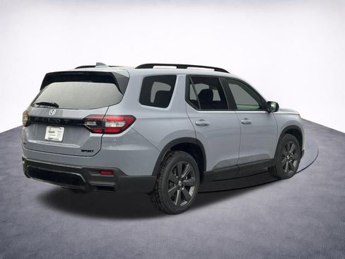 New 2026 Honda Pilot Sport image 5