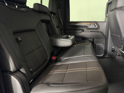 Used 2024 Chevrolet Silverado 2500 High Country w/ High Country Premium Package AWD/4WD image 28
