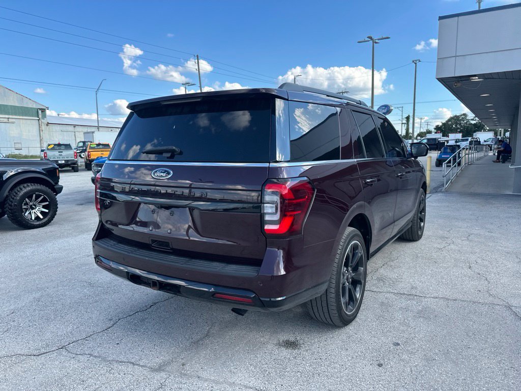 Used 2024 Ford Expedition Limited RWD image 18