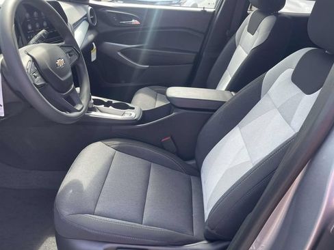 New 2026 Chevrolet Trax LS w/ LS Convenience Package FWD image 12