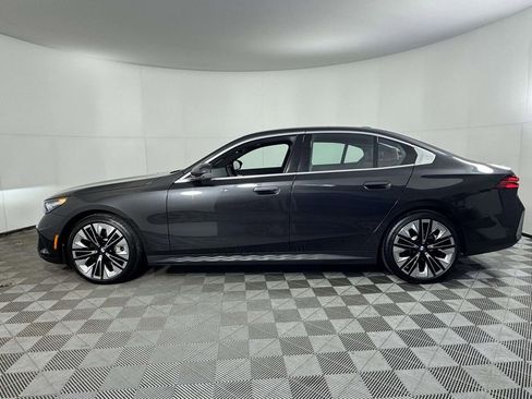 Used 2026 BMW 530i xDrive 530i xDrive w/ Premium Package image 11