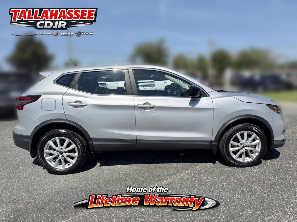 Used 2021 Nissan Rogue Sport S FWD image 2
