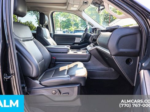 Used 2025 Ford Expedition Active AWD/4WD image 22