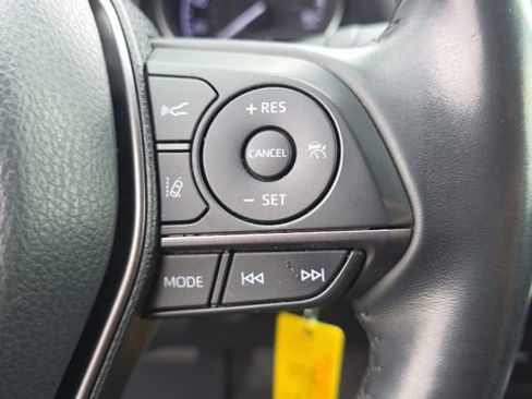 Used 2022 Toyota Camry SE FWD image 23