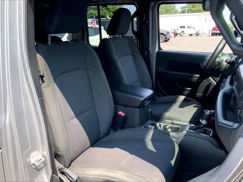 Used 2018 Jeep Wrangler Unlimited Sport S AWD/4WD image 7