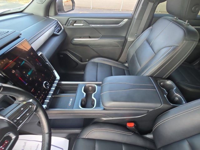 Used 2024 GMC Acadia Elevation FWD image 20