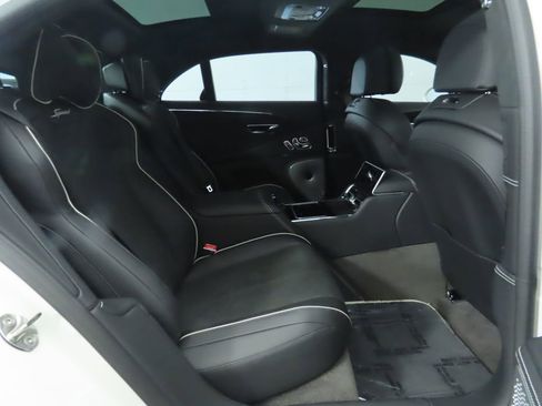 Used 2025 Bentley Flying Spur Plug-In Hybrid image 23