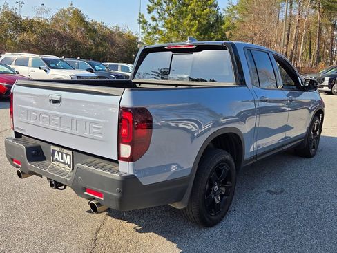 Used 2024 Honda Ridgeline Black Edition image 12