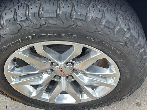 Used 2020 GMC Sierra 1500 SLT w/ SLT Premium Plus Package AWD/4WD image 13