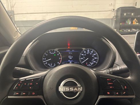 Used 2024 Nissan Sentra SV image 25