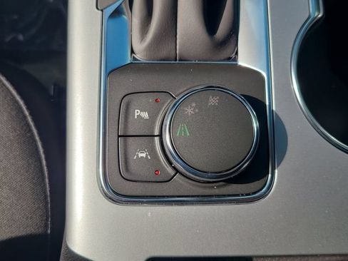 New 2026 Chevrolet Blazer LT FWD image 32