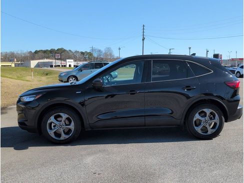 Used 2025 Ford Escape ST-Line image 2