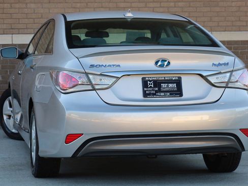 Used 2012 Hyundai Sonata Hybrid FWD image 11