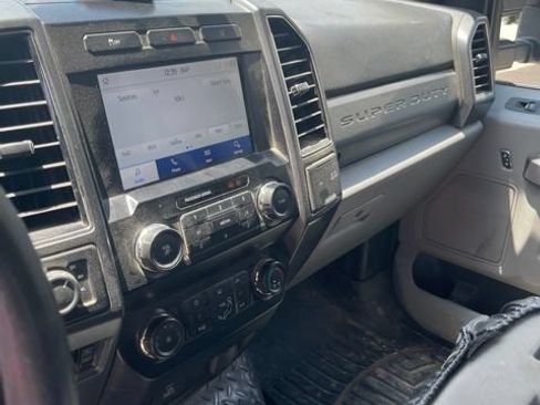 Used 2020 Ford F250 XLT w/ XLT Premium Package AWD/4WD image 4