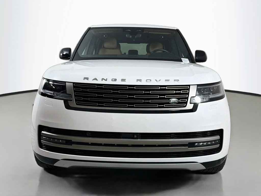 Used 2024 Land Rover Range Rover Long Wheelbase SE AWD/4WD image 2