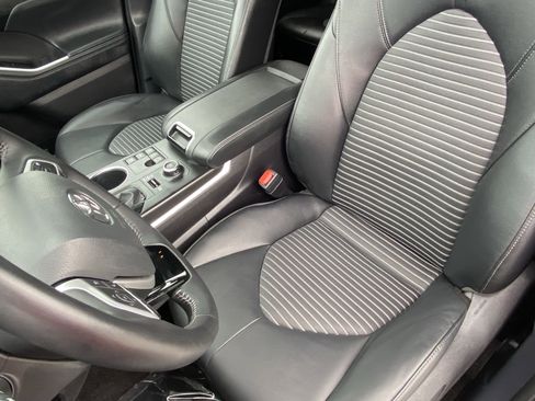 Certified 2025 Toyota Highlander XSE image 29