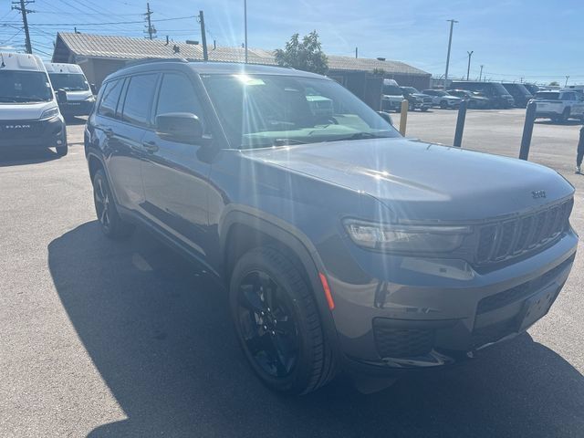 Certified 2023 Jeep Grand Cherokee L Laredo AWD/4WD image 11