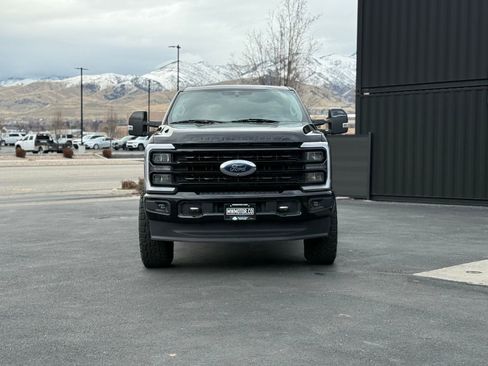Used 2023 Ford F350 Lariat w/ Tow Technology Package image 3