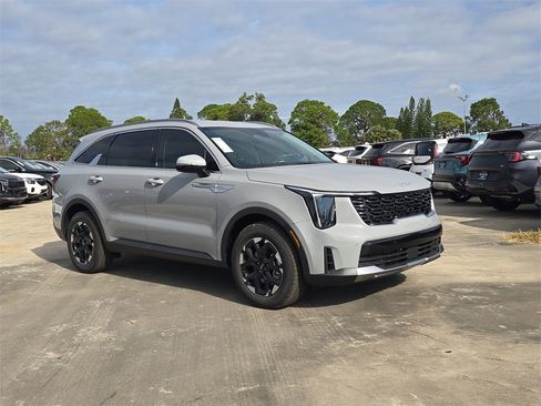 New 2026 Kia Sorento S image 2