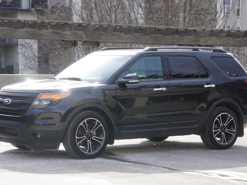 Used 2014 Ford Explorer Sport w/ Equipment Group 401A image 7