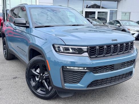 New 2026 Jeep Grand Cherokee Limited w/ Limited Altitude Package AWD/4WD image 1