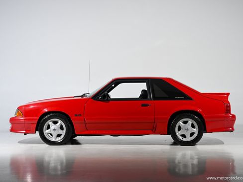 Used 1991 Ford Mustang GT RWD image 8