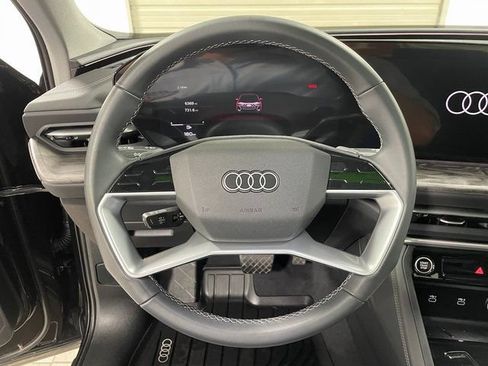 Used 2025 Audi Q5 Premium w/ Convenience Package AWD/4WD image 17