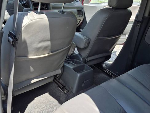 Used 2003 Chevrolet Tracker LT AWD/4WD image 12