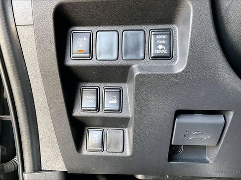 Used 2024 Nissan Frontier SV w/ SV Convenience Package AWD/4WD image 33