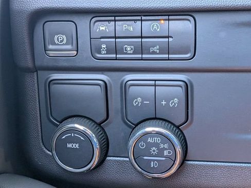 Used 2025 Chevrolet Tahoe RST RWD image 26