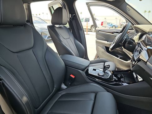 Used 2024 BMW X3 sDrive30i w/ Convenience Package image 10