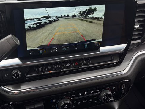 Used 2024 Chevrolet Silverado 3500 High Country w/ Technology Package image 21