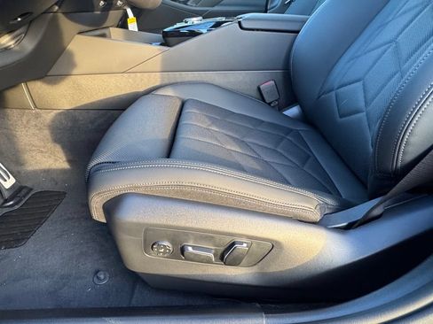 Used 2026 BMW 530i xDrive w/ M Sport Package AWD/4WD image 17