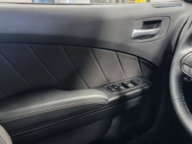 Used 2023 Dodge Charger SXT w/ Blacktop Package AWD/4WD image 23