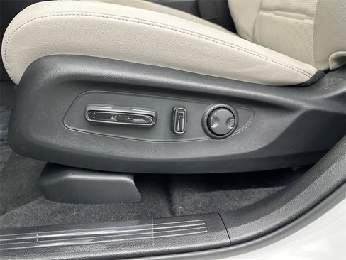 New 2026 Honda CR-V EX-L image 10