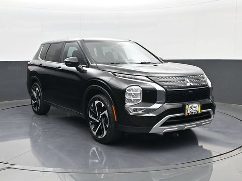 Used 2022 Mitsubishi Outlander SE AWD/4WD image 4